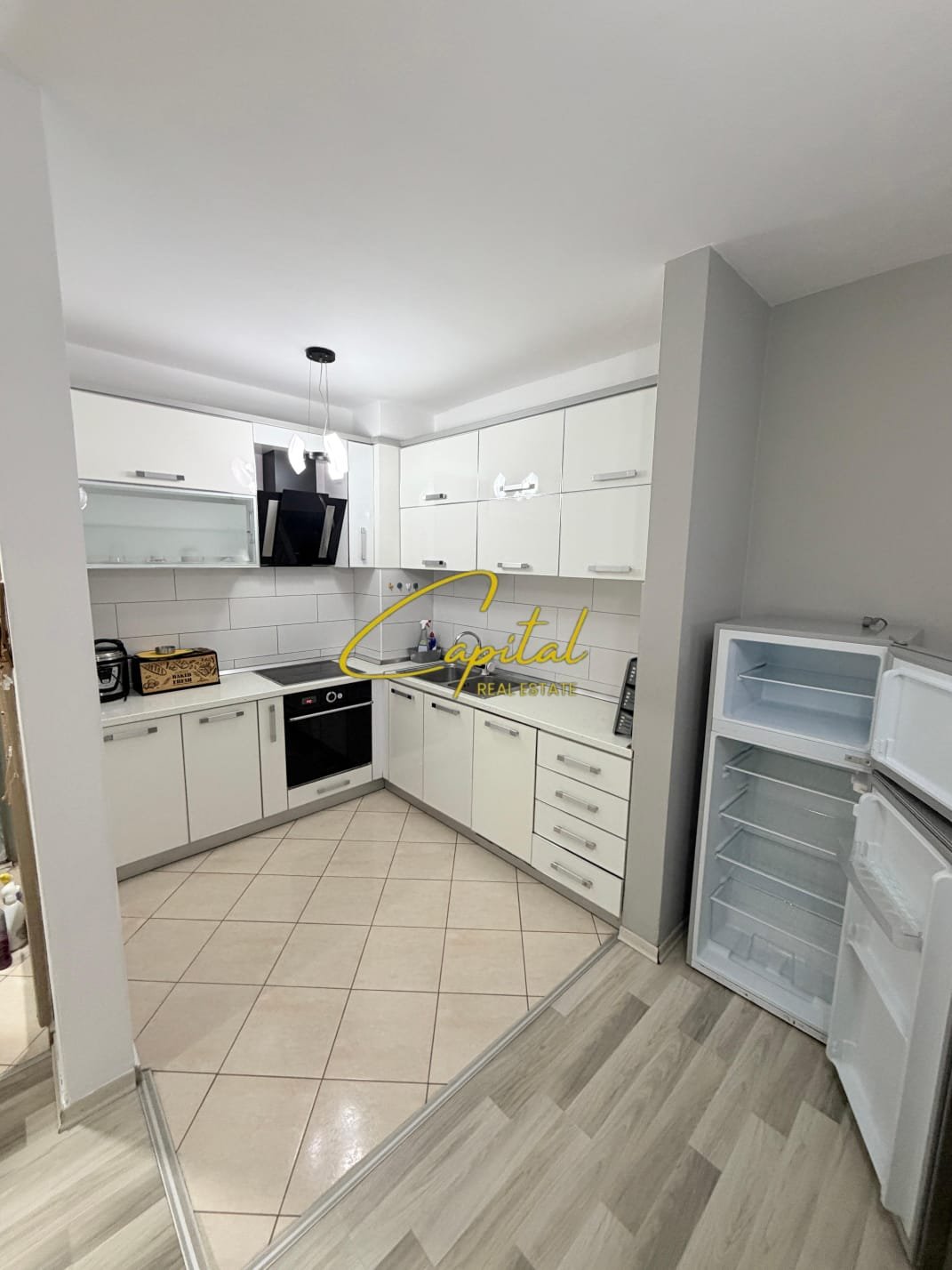 APARTAMENT ME QIRA 2+1 YZBERISHT 55.000 LEKE