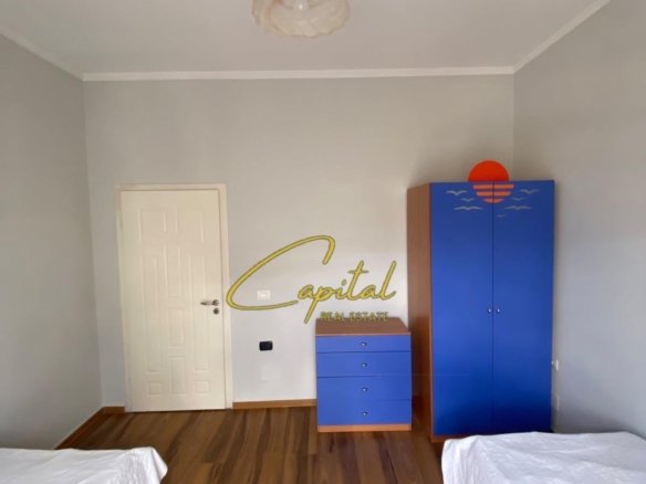 APARTAMENT ME QIRA 3+1 SAUK I VJETER 60.000 LEKE