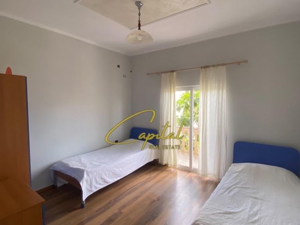 APARTAMENT ME QIRA 3+1 SAUK I VJETER 60.000 LEKE