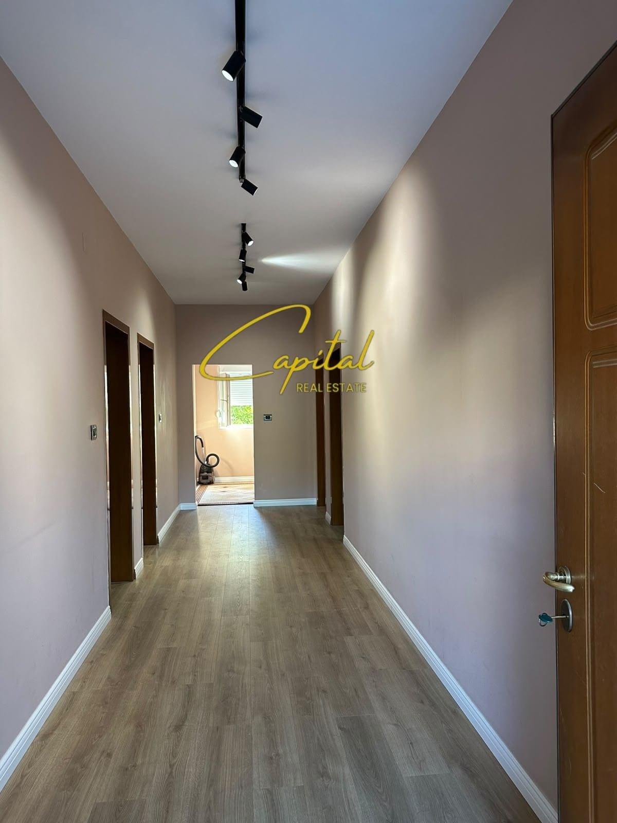 APARTAMENT ME QIRA 2+1 SAUK 80.000 LEKE