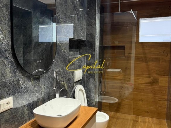 APARTAMENT ME QIRA 3+1 MEDRESEJA 80.000 LEKE