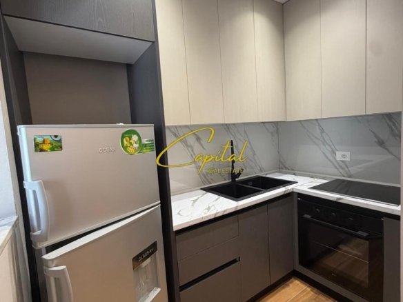 APARTAMENT ME QIRA 3+1 MEDRESEJA 80.000 LEKE