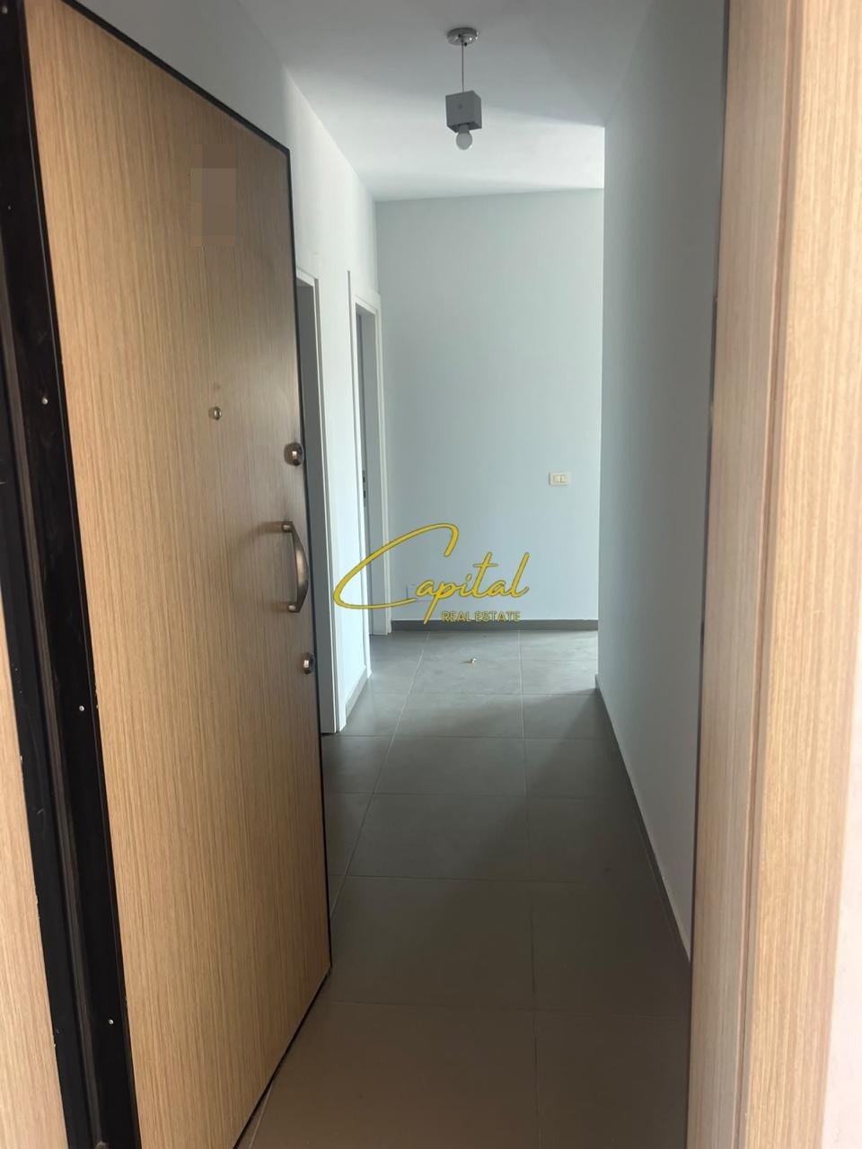 ZYRE ME QIRA 110 M2 RRUGA E KAVAJES 45.000 LEKE