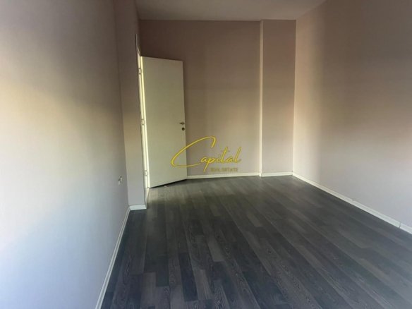 ZYRE ME QIRA 110 M2 RRUGA E KAVAJES 45.000 LEKE