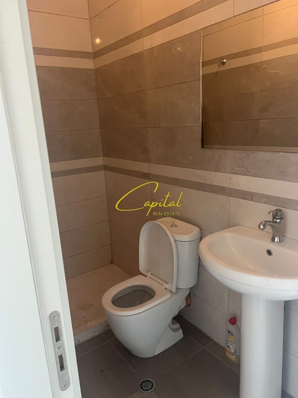 APARTAMENT ME QIRA 2+1 RRUGA E KAVAJES 45.000 LEKE