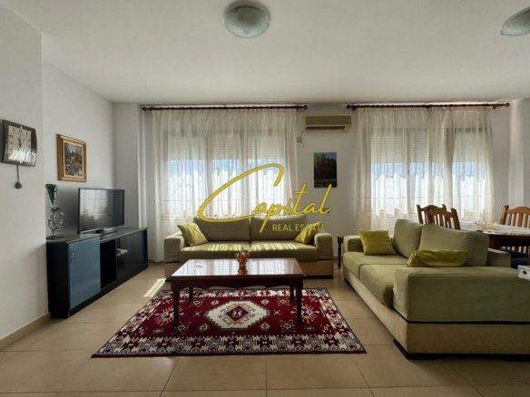 APARTAMENT ME QIRA 2+1 RRUGA E BOGDANEVE 70.000 LEKE