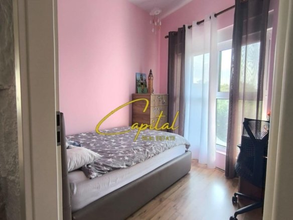 SHITET APARTAMENT 3+1+2 ALI DEMI 215.000 EURO