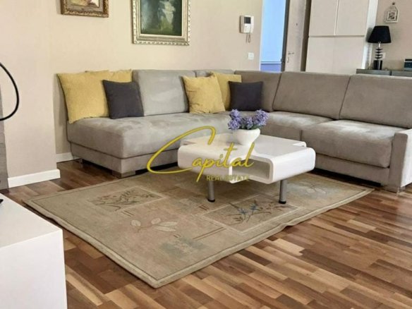 APARTAMENT ME QIRA 1+1 MYSLYM SHYRI 75.000 LEKE