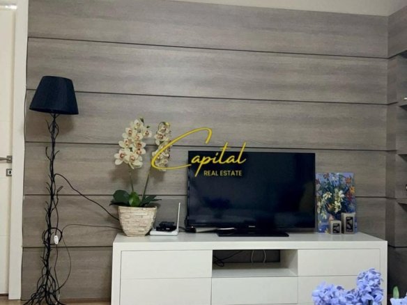 APARTAMENT ME QIRA 1+1 MYSLYM SHYRI 75.000 LEKE