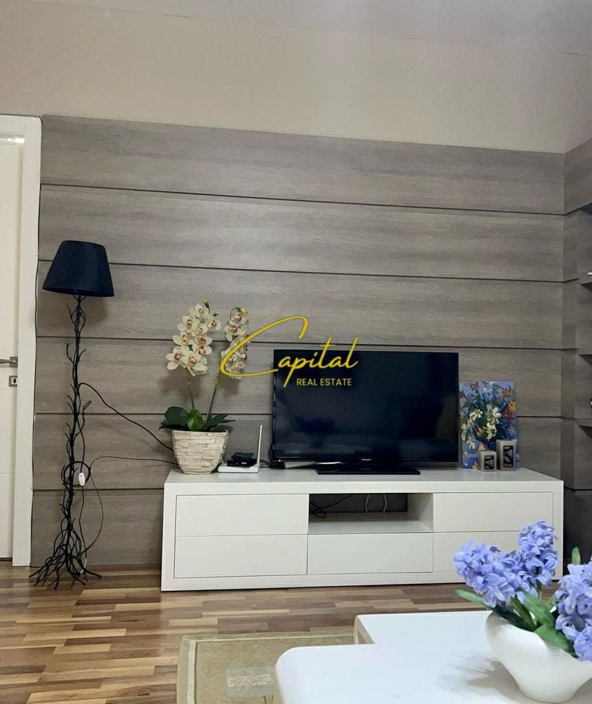 APARTAMENT ME QIRA 1+1 MYSLYM SHYRI 75.000 LEKE