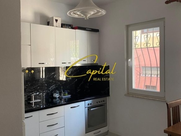 APARTAMENT ME QIRA 1+1 RRUGA E DIBRES 45.000 LEKE