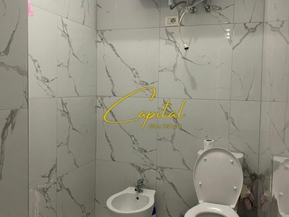 APARTAMENT ME QIRA 1+1 RRUGA E DIBRES 45.000 LEKE
