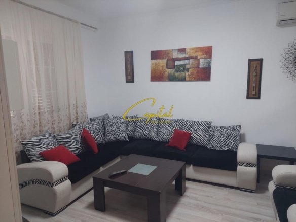 APARTAMENT ME QIRA 2+1 ISH TREGU ELEKTRIK 65.000 LEKE