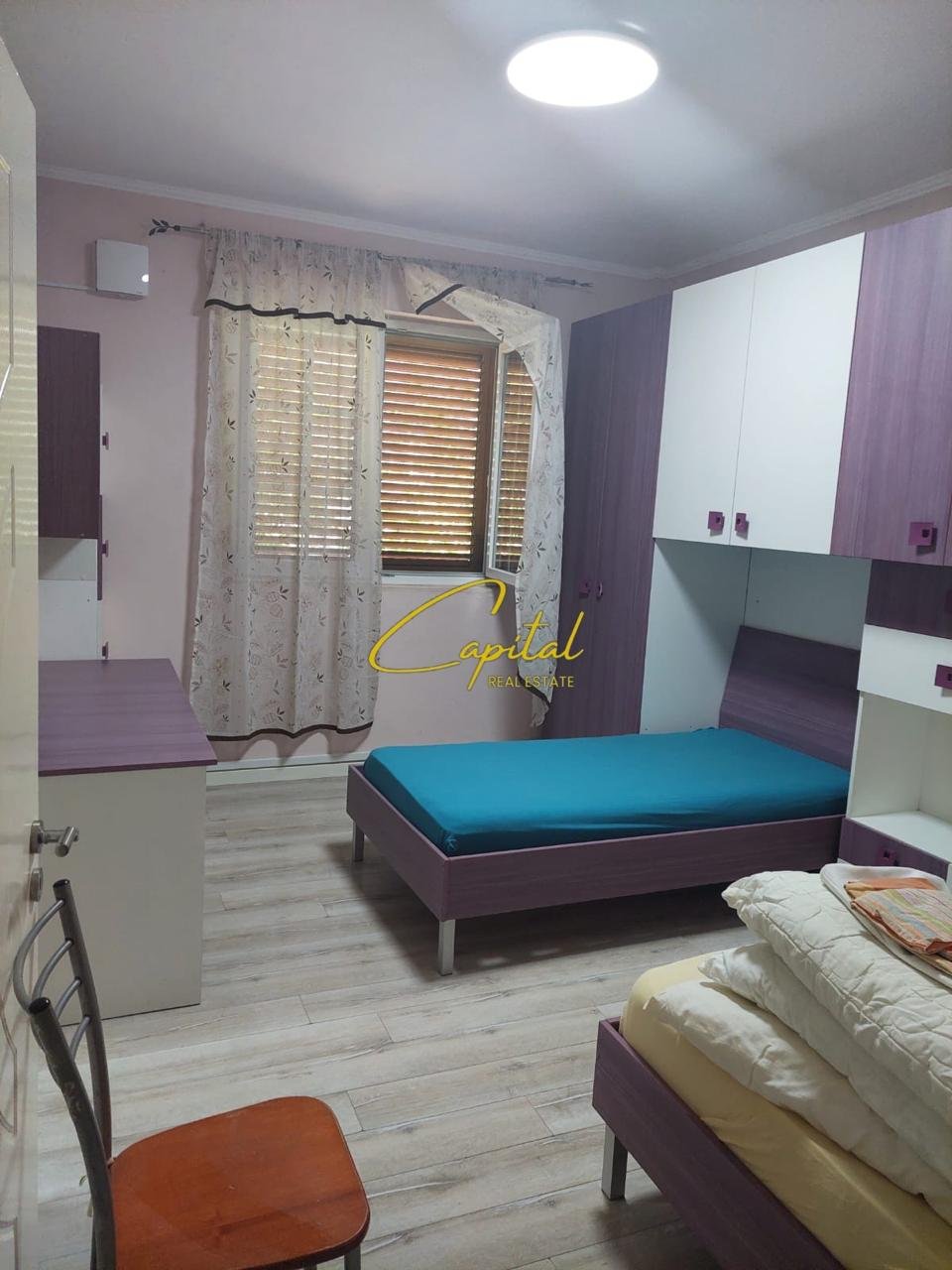 APARTAMENT ME QIRA 2+1 ISH TREGU ELEKTRIK 65.000 LEKE