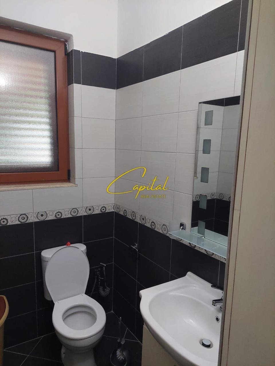 APARTAMENT ME QIRA 2+1 ISH TREGU ELEKTRIK 65.000 LEKE