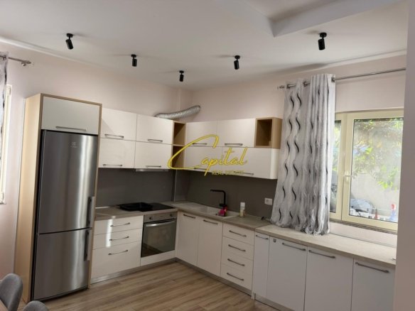 APARTAMENT ME QIRA 2+1 KINOSTUDIO 55.000 LEKE