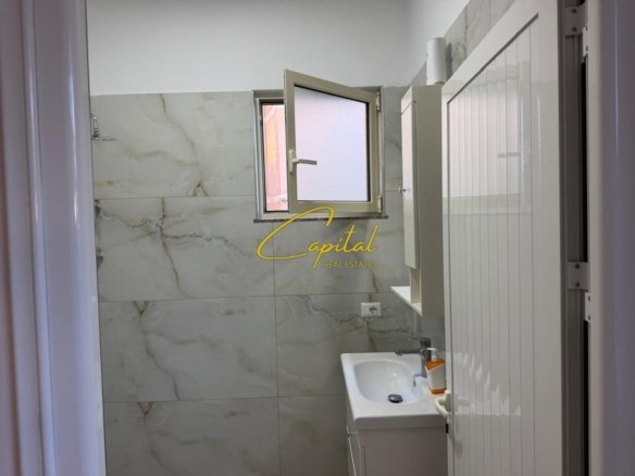 APARTAMENT ME QIRA 2+1 KINOSTUDIO 55.000 LEKE