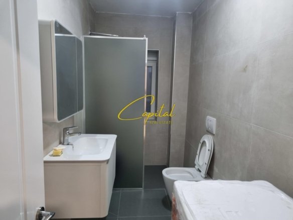 APARTAMENT ME QIRA 2+1 ALI DEMI 50.000 LEKE