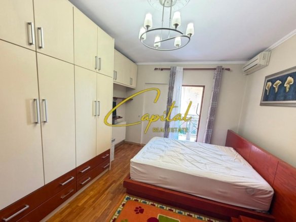 APARTAMENT ME QIRA 2+1 ISH STACIONI TRENIT 75.000 LEKE