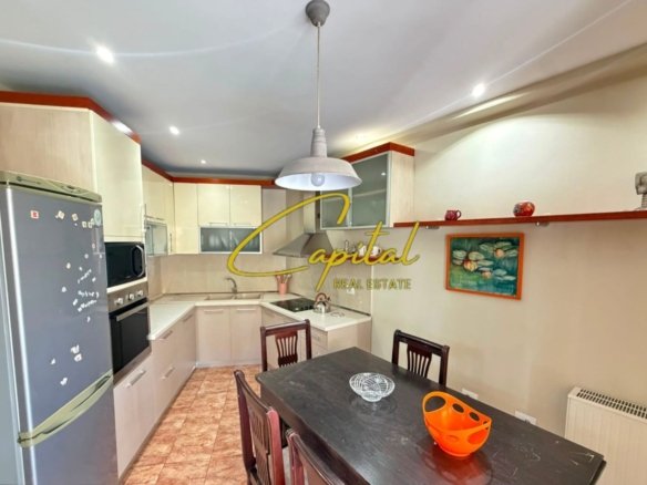 APARTAMENT ME QIRA 2+1 ISH STACIONI TRENIT 75.000 LEKE