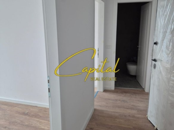 ZYRE ME QIRA 103 M2 LAKE VIEW RESIDENCE 1.700 EURO
