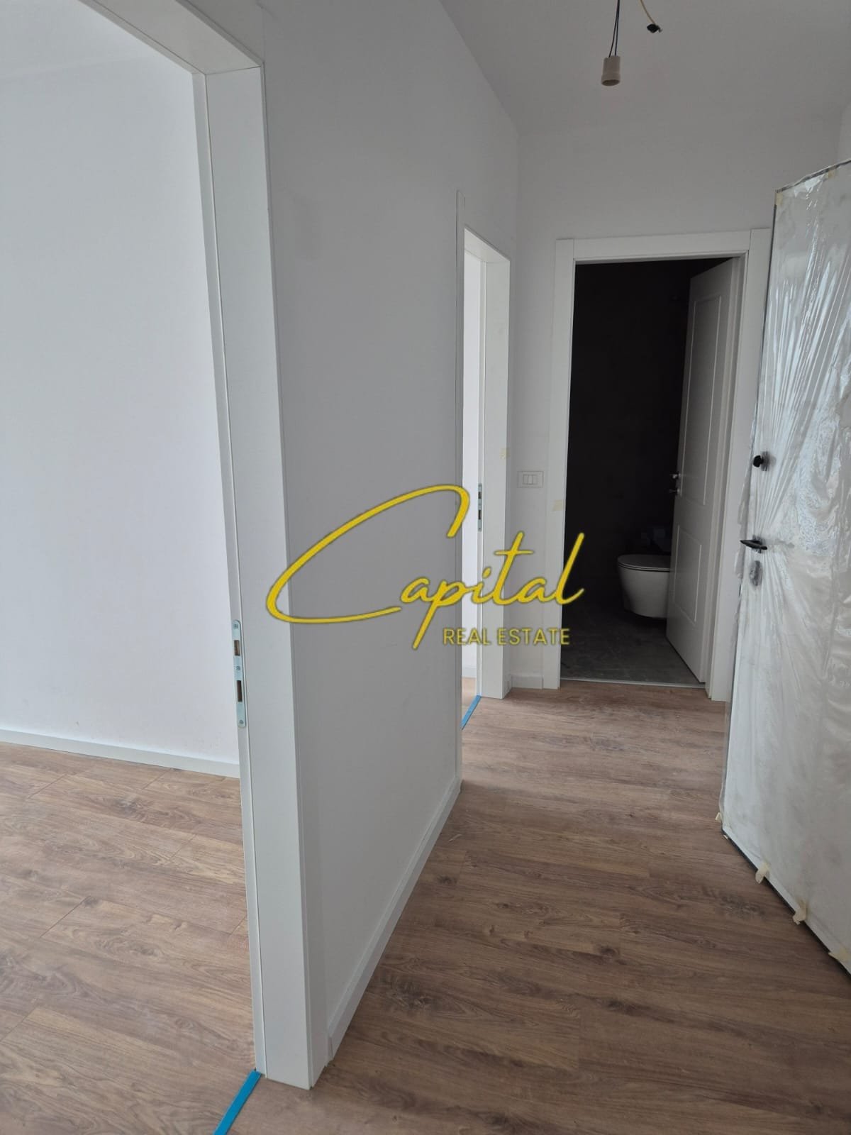 ZYRE ME QIRA 103 M2 LAKE VIEW RESIDENCE 1.700 EURO